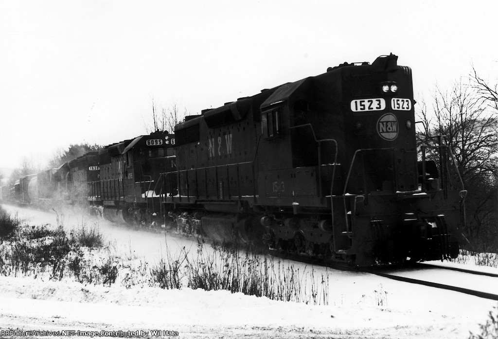 N&W SD35 1523